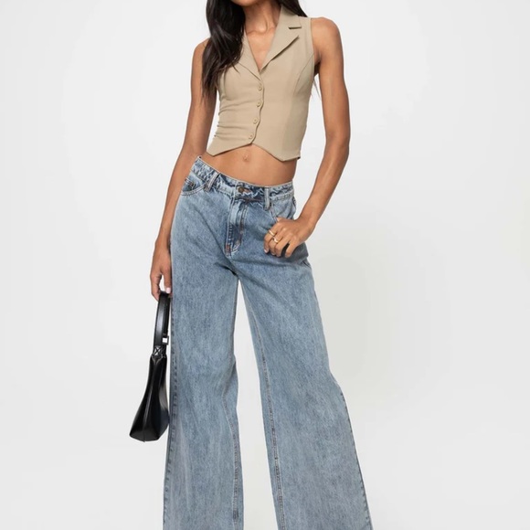 NWOT Taupe Button Up Vest - Picture 3 of 5